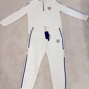 Men’s long sleeve top and pants